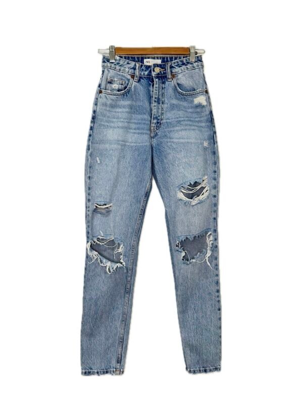 JEAN INDIGO CLARO CON ROTOS EN EL FRENTE ZARA TALLA 32 (XS)